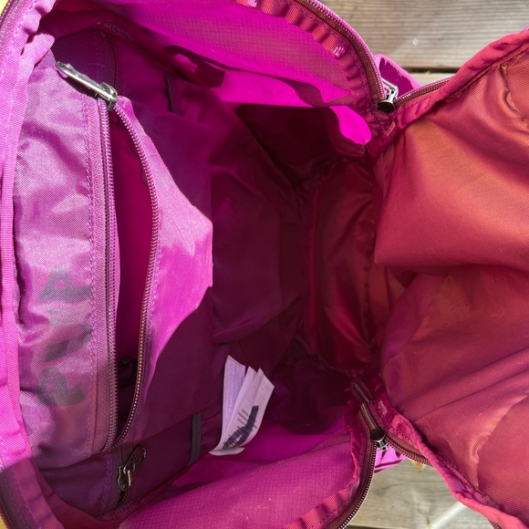 Patagonia W’s Nine Trails Pack - Picture 7 of 9